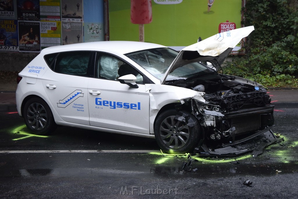 VU Frontal Koeln Hoehenhaus Berlinerstr vor Leuchterstr P31.JPG - Miklos Laubert